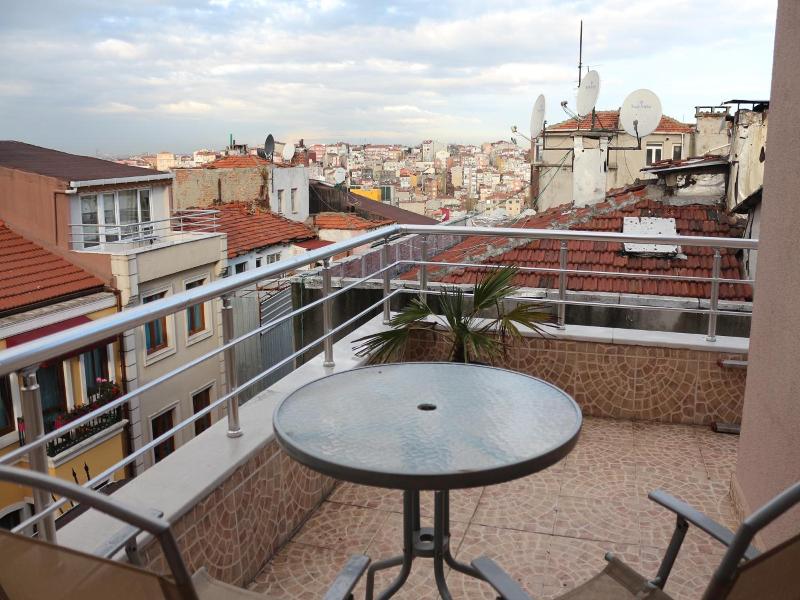 Retropera Hotel image