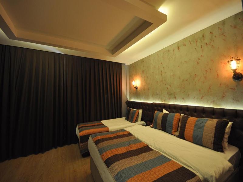 Retropera Hotel image