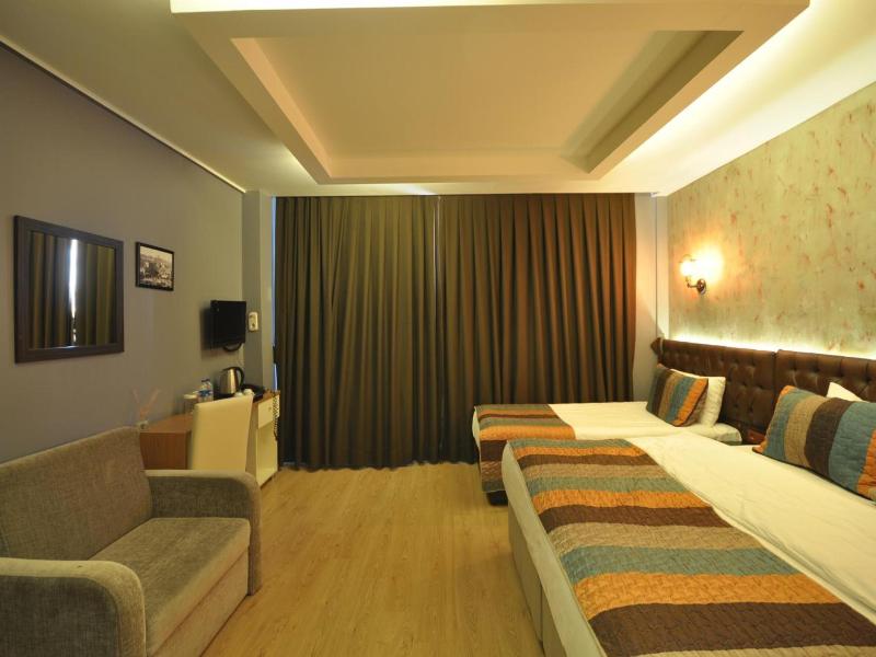 Retropera Hotel image