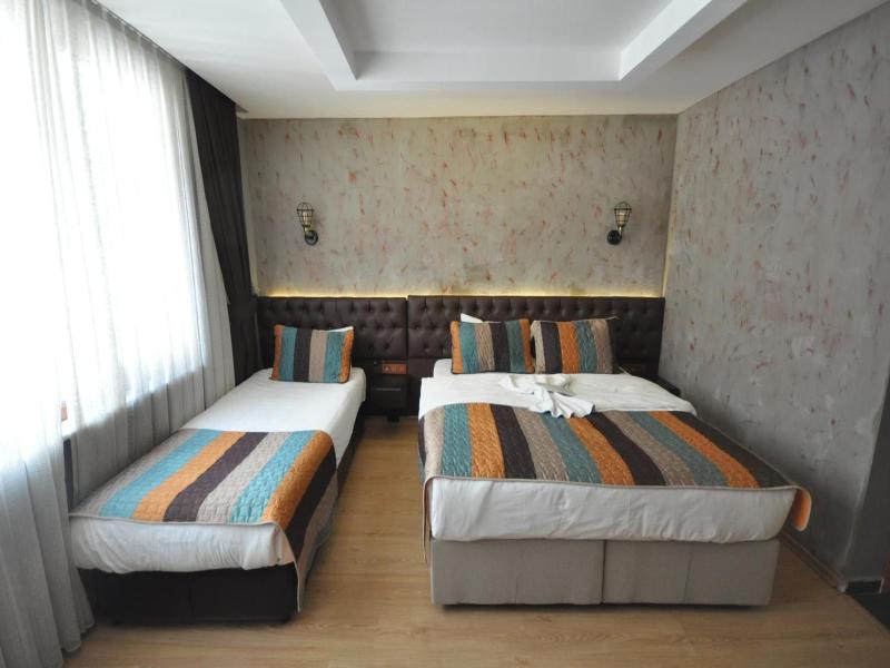 Retropera Hotel image