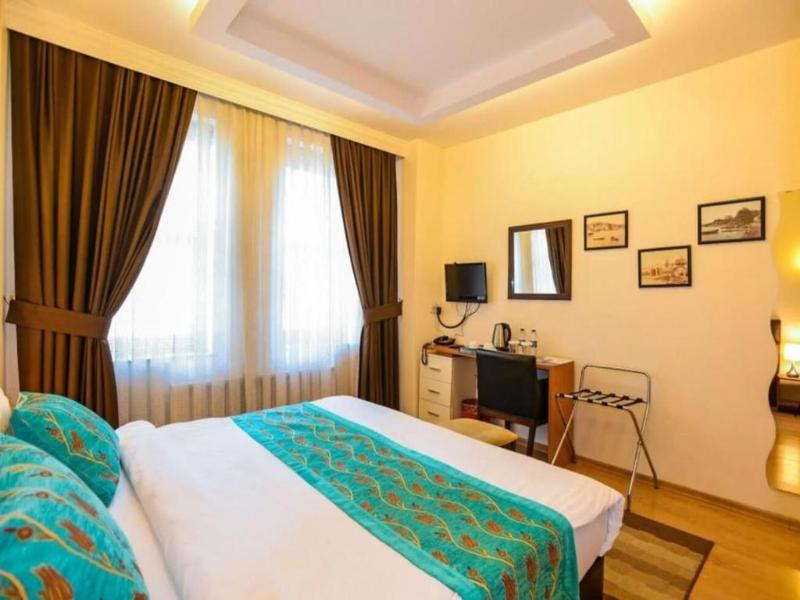 Retropera Hotel image