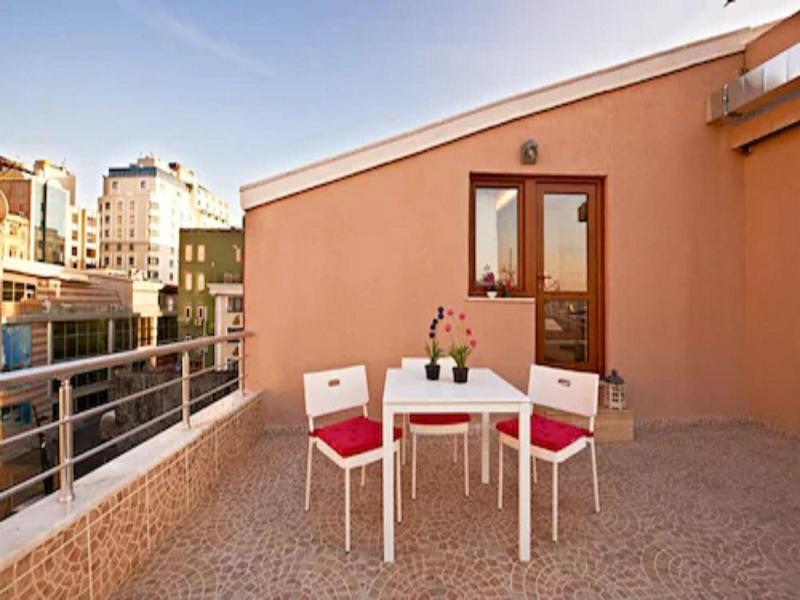 Retropera Hotel image
