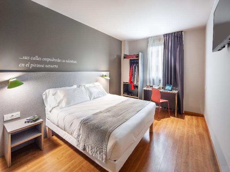 Ibis Styles Pamplona Noain image