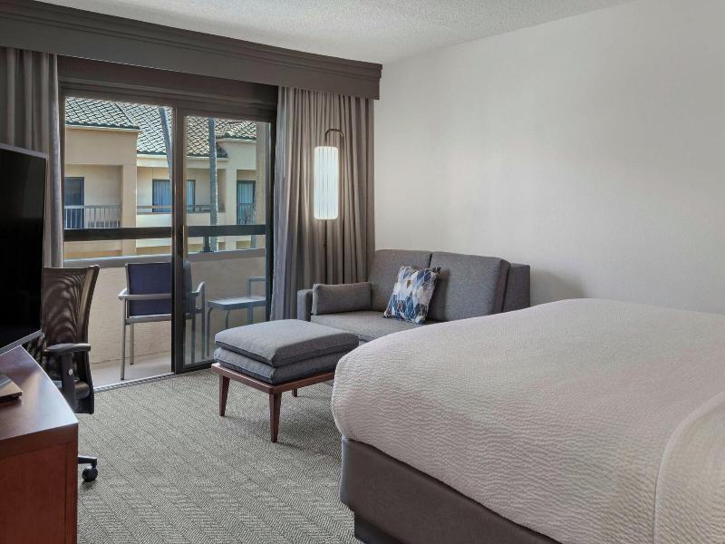 Courtyard Anaheim Buena Park image