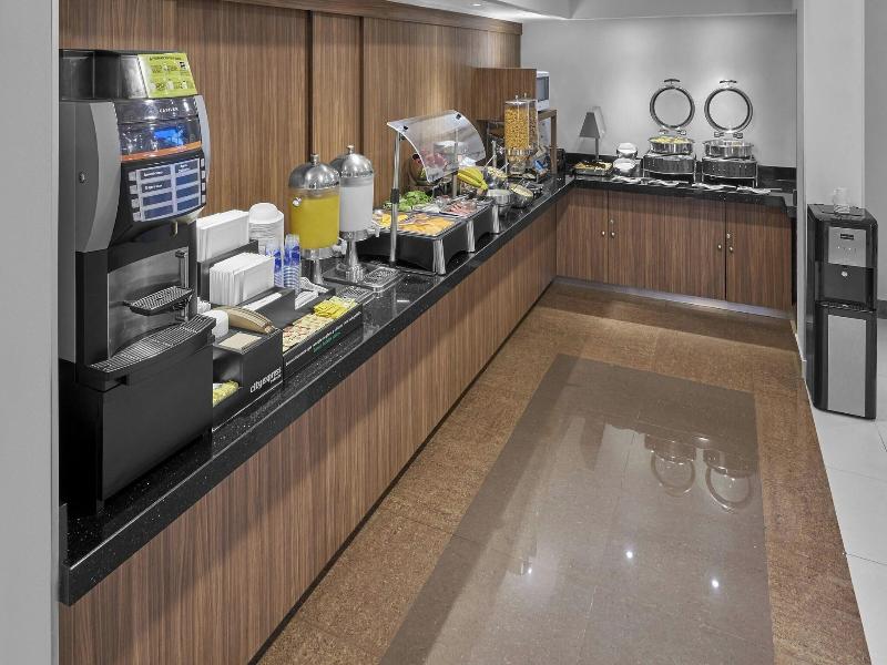 City Express by Marriott Torreon image