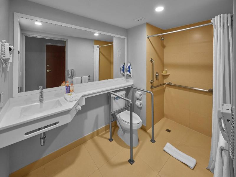 City Express by Marriott Torreon image