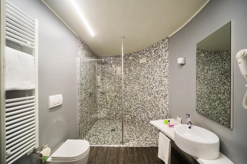 Mo.Om Hotel image