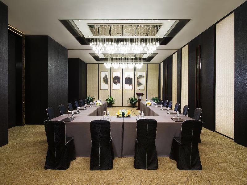 Banyan Tree Shanghai On The Bund image