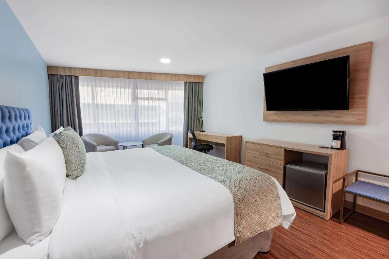 Tryp By Wyndham Guayaquil Airport image