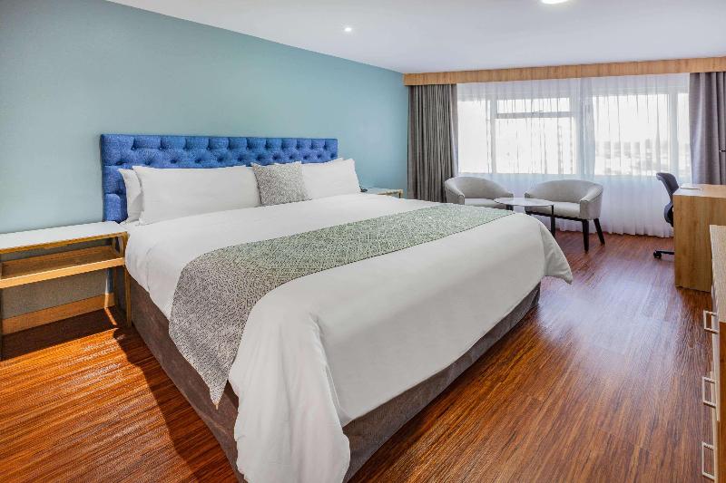 Tryp By Wyndham Guayaquil Airport image