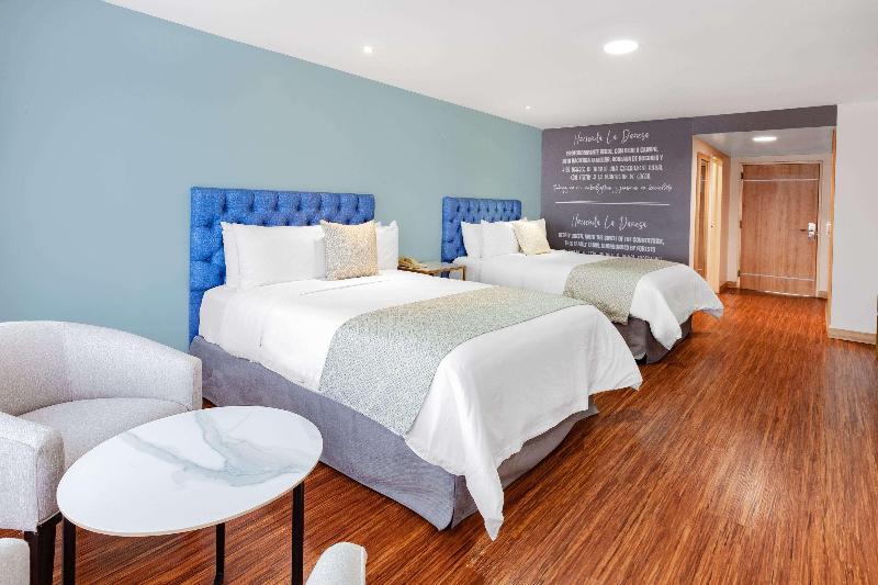 Tryp By Wyndham Guayaquil Airport image