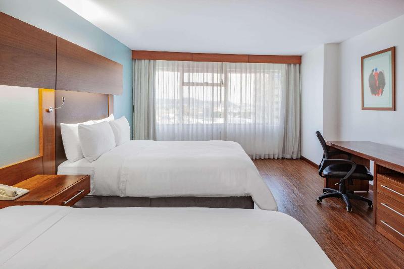 Tryp By Wyndham Guayaquil Airport image