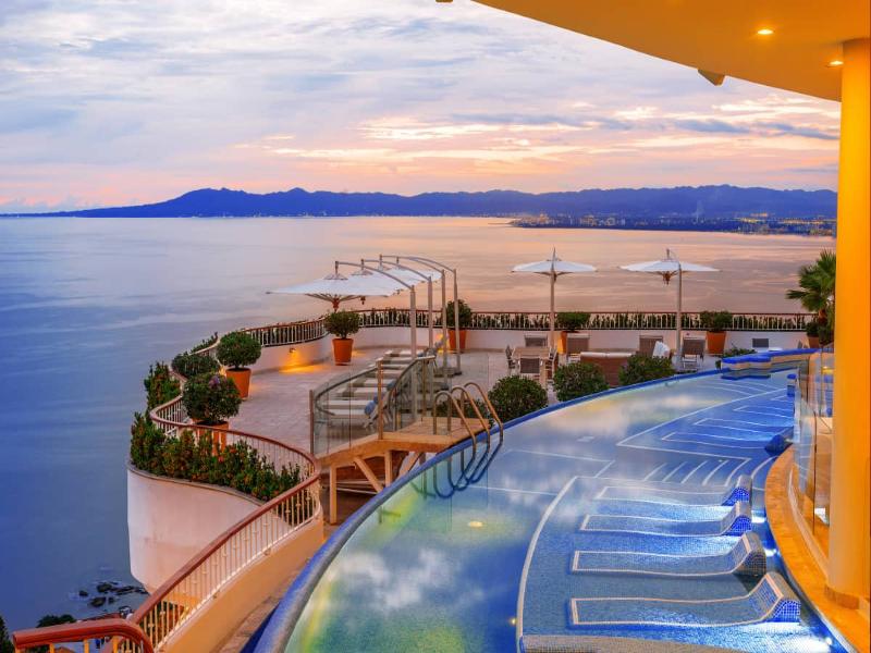 Grand Miramar All Luxury Suites & Residences image