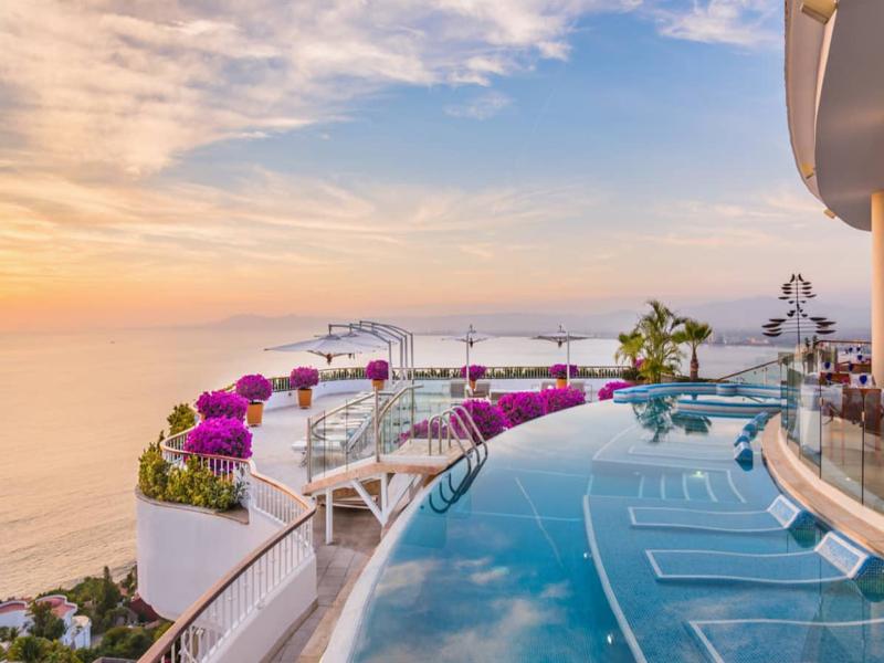 Grand Miramar All Luxury Suites & Residences image