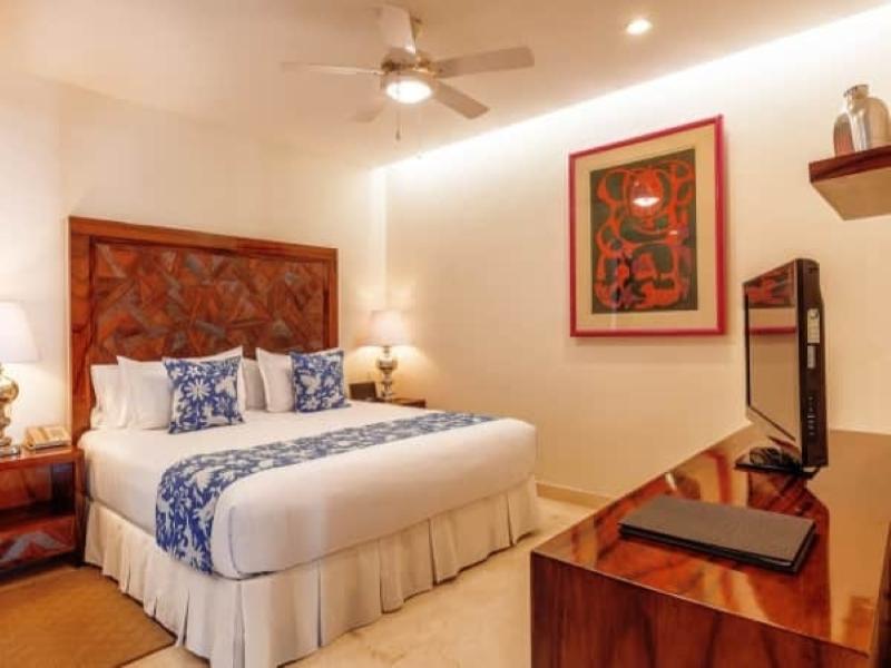 Grand Miramar All Luxury Suites & Residences image
