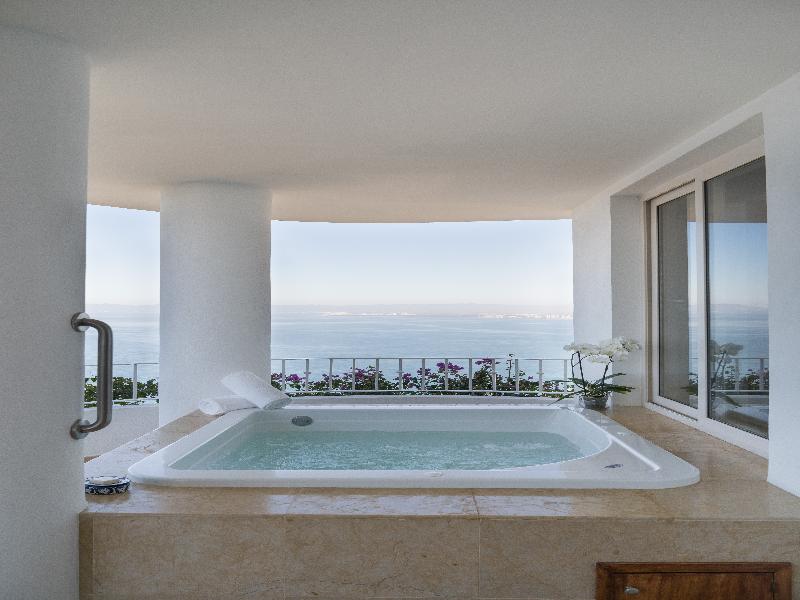 Grand Miramar All Luxury Suites & Residences image