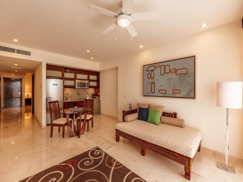 Grand Miramar All Luxury Suites & Residences image