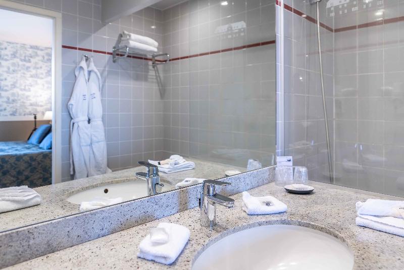 Le Manoir Poterie & Spa image