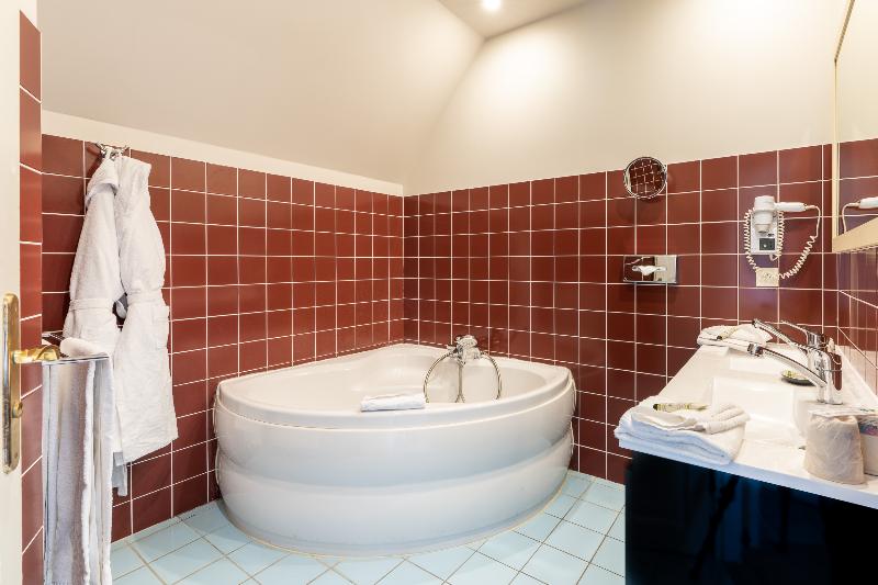 Le Manoir Poterie & Spa image