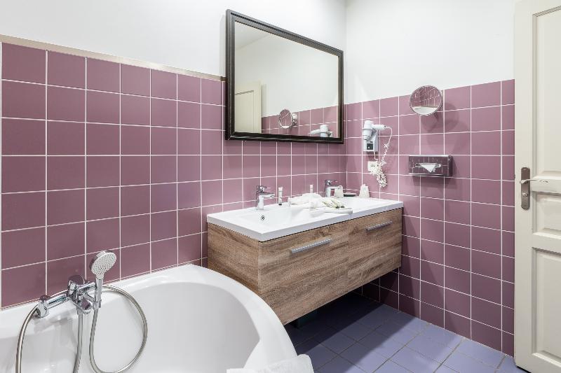 Le Manoir Poterie & Spa image