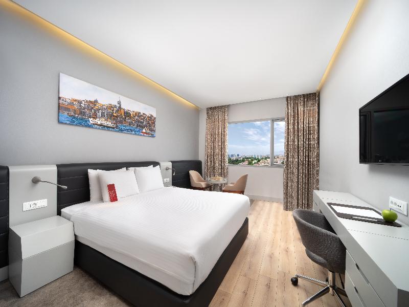 Ramada Plaza By Wyndham Istanbul Ataköy image