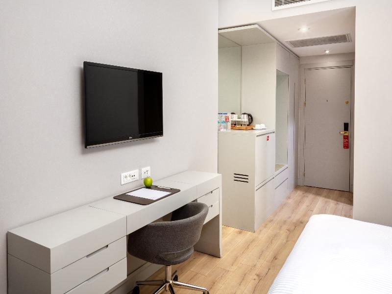 Ramada Plaza By Wyndham Istanbul Ataköy image