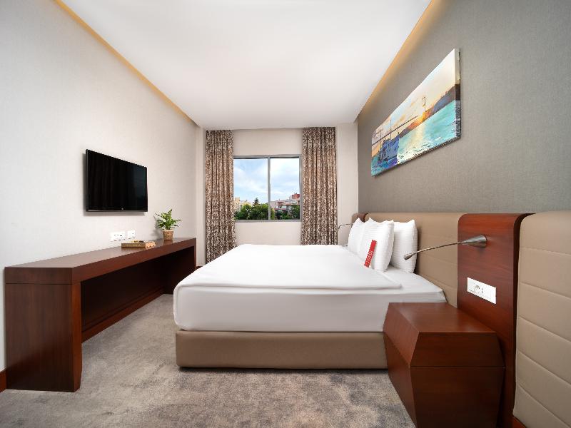 Ramada Plaza By Wyndham Istanbul Ataköy image