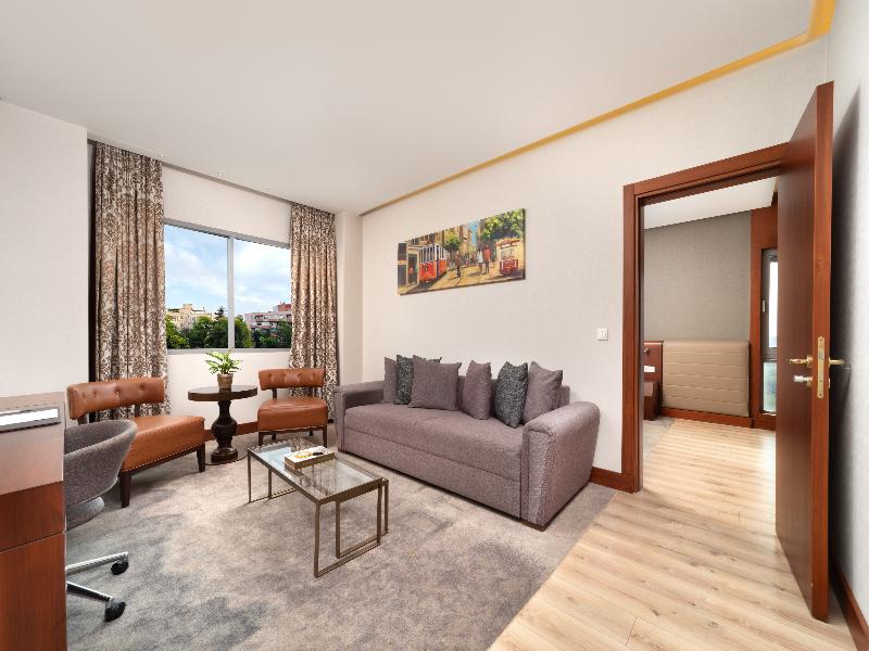 Ramada Plaza By Wyndham Istanbul Ataköy image