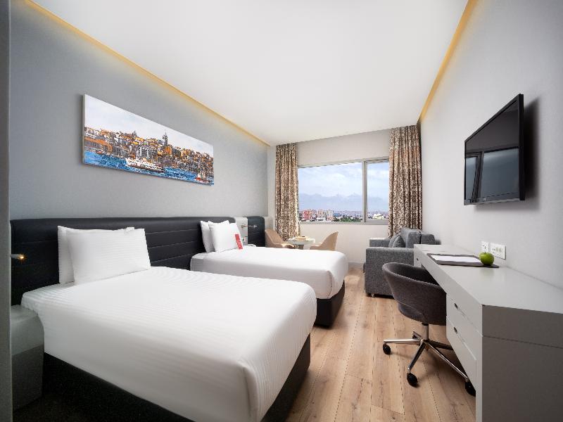 Ramada Plaza By Wyndham Istanbul Ataköy image