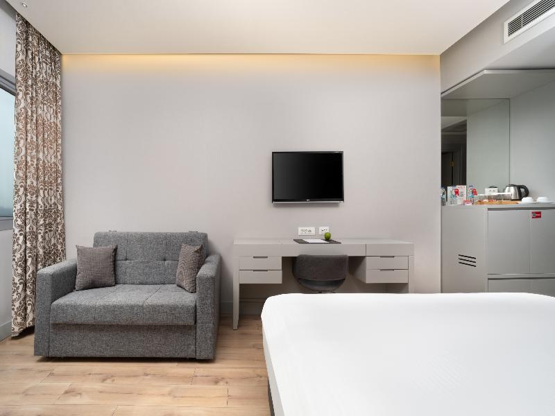 Ramada Plaza By Wyndham Istanbul Ataköy image