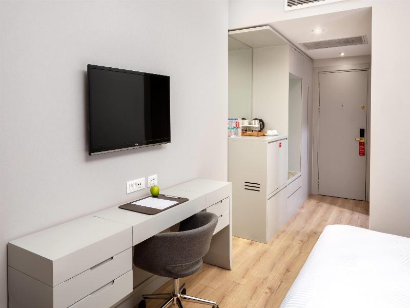 Ramada Plaza By Wyndham Istanbul Ataköy image