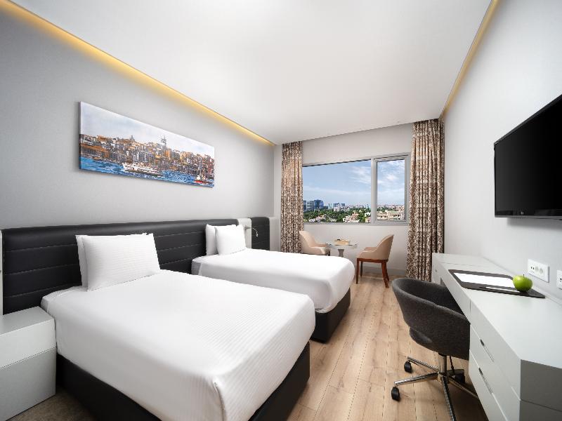 Ramada Plaza By Wyndham Istanbul Ataköy image