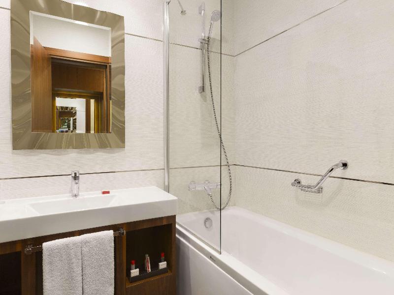 Ramada Plaza By Wyndham Istanbul Ataköy image