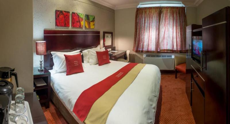 Peermont Metcourt Inn at the Grand Palm photo 10