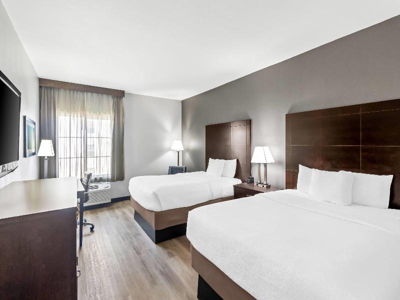 La Quinta Inn & Suites Energy Corner image
