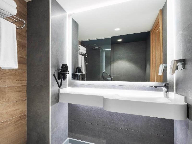 Ibis Istanbul Sisli image