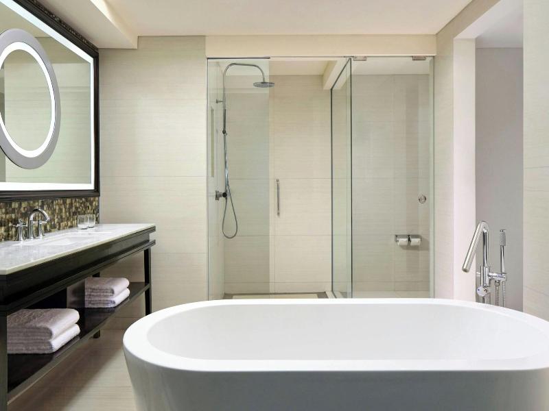 Sheraton Bali Kuta Resort image