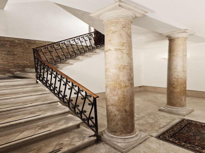 Ca'Bragadin image