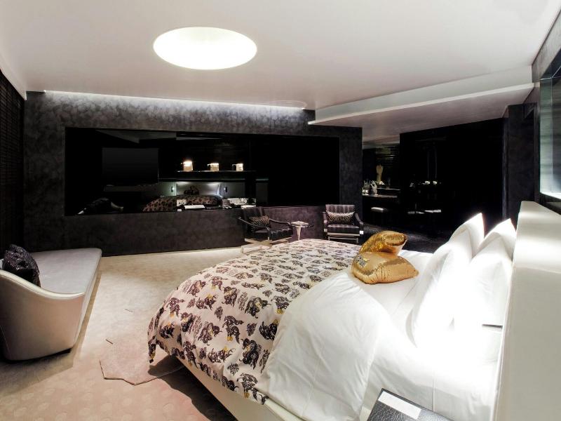 W Bangkok image