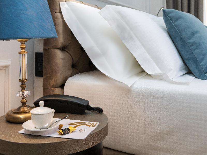 Hotel La Ville Rome image