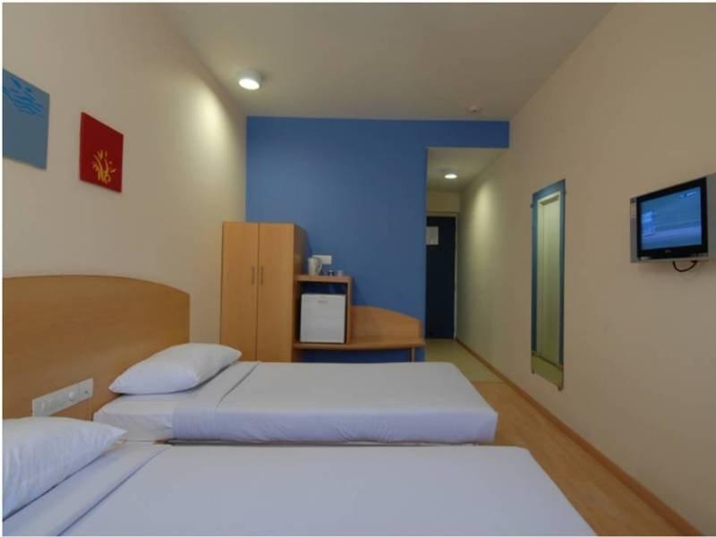 Bed room