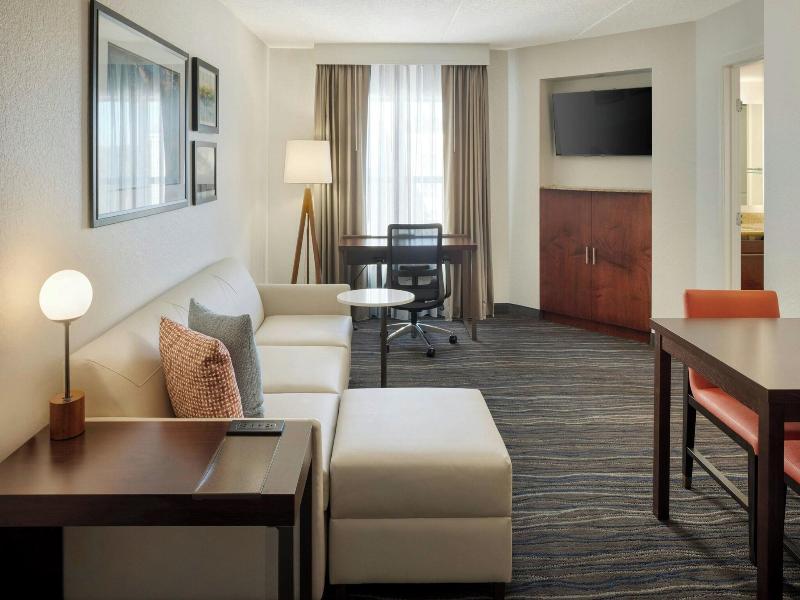 SUITE EXECUTIVE KING BED