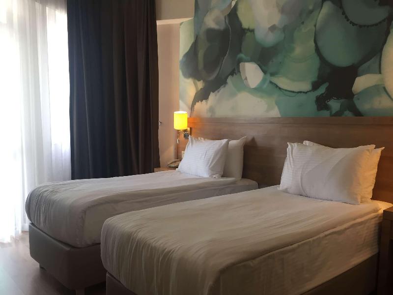 Wyndham Garden Lara image