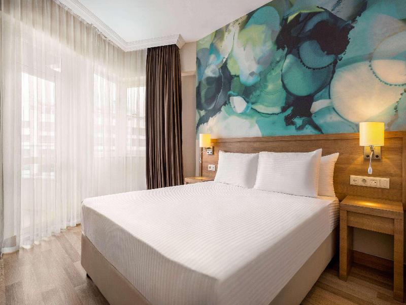 Wyndham Garden Lara image