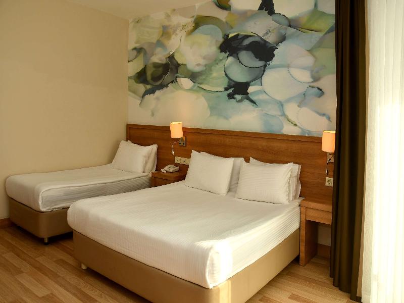 Wyndham Garden Lara image
