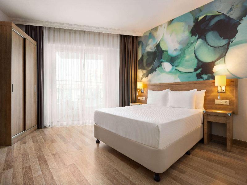 Wyndham Garden Lara image