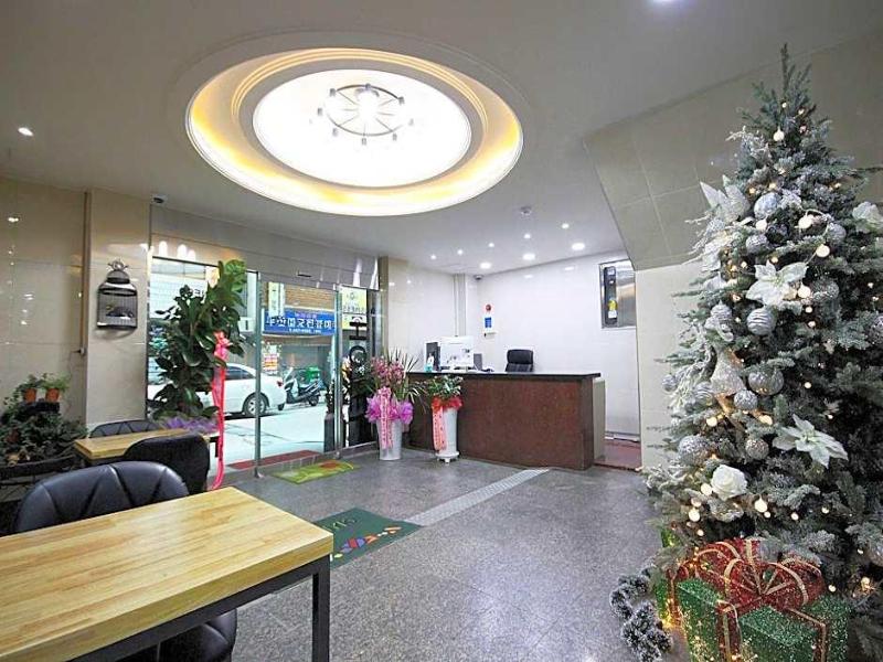 Business Hotel Busan Station image
