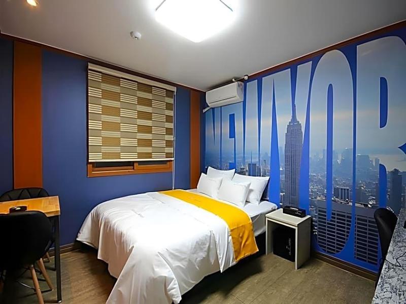 Business Hotel Busan Station image