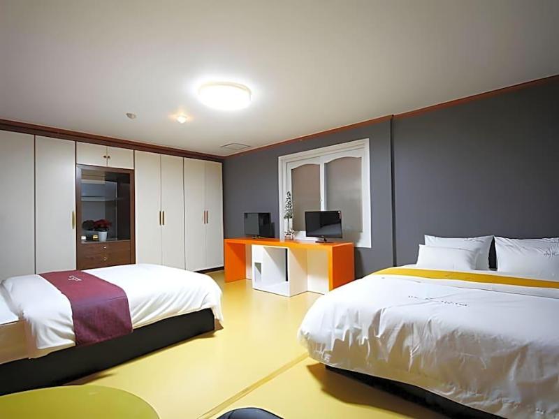 Business Hotel Busan Station image