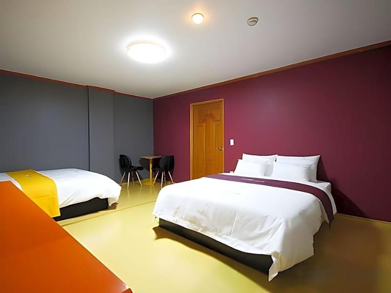 Business Hotel Busan Station image